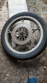 CERCHIO E GOMMA ANTERIORE SUZUKI GS 550 ANNI 80