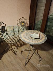 mini tavolino con due sedie abbinate pieghevoli 