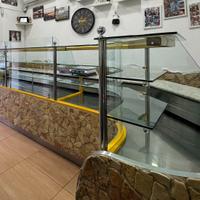 Bancone/vetrina per esposizione dolci