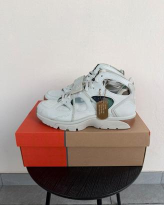 Corteiz x Nike Air Trainer Huarache Light Bone