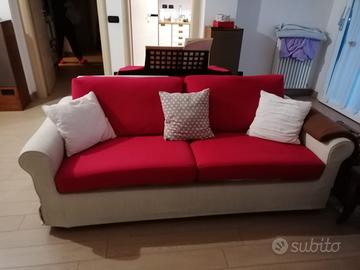 Divano tre posti