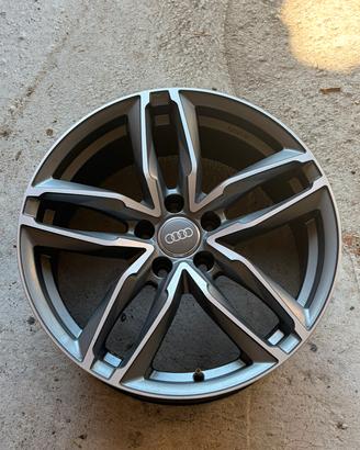 cerchi originali audi da 19 