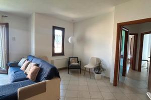 Trilocale arredato in piccolo stabile