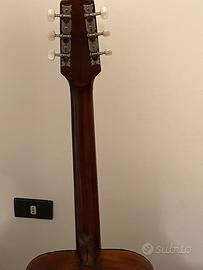 Chitarra acustica