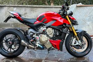 Ducati streetfighter v4s
