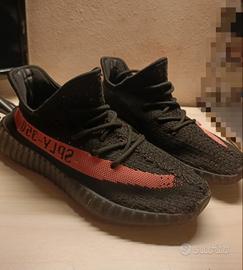Yeezy boost 350 v2 nero rosso