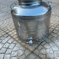 Contenitore in acciaio per olio con rubinetto