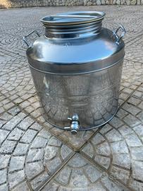 Contenitore in acciaio per olio con rubinetto