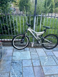 Bici Downhill - Specialized EnduroComp - ShimanoXT