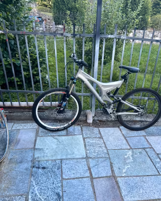 Bici Downhill - Specialized EnduroComp - ShimanoXT