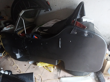 Sidecar biposto (1 e 1/2 persona)