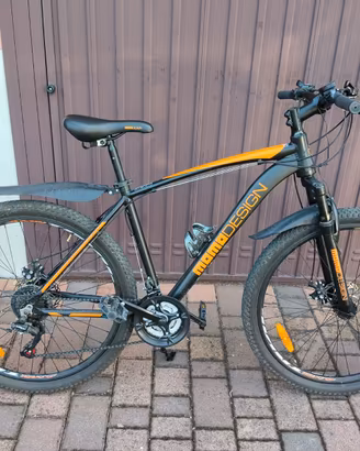 Mountain bike Momo design 