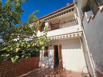 Giardino delle Mimose, villetta con giardino