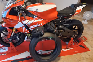 Yamaha r1