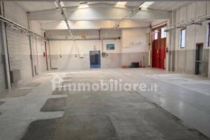 Marano Ticino: capannone mq.200