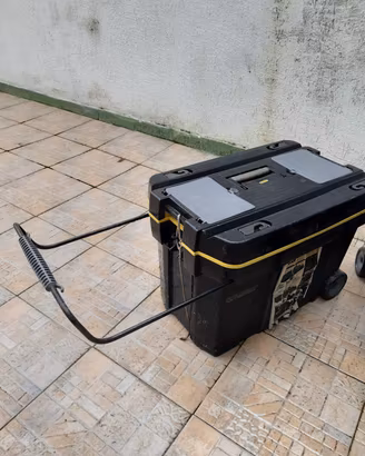 cassetta attrezzi con ruote Stanley