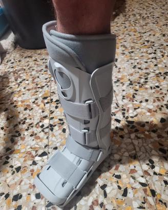 Tutore Walker post operazione tendine di Achille