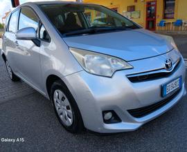 TOYOTA Verso-S - 2011