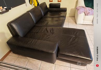 DIVANO GRANDE IN PELLE