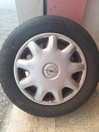 PNEOMATICI,CERCHIO IN FERRO E COPRICERCHIO X OPEL