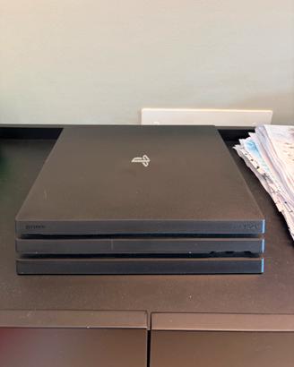 PlayStation 4 pro 1TB + Controller originale