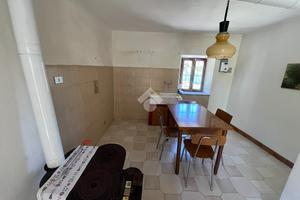 CASA SEMINDIPENDENTE A LESSOLO