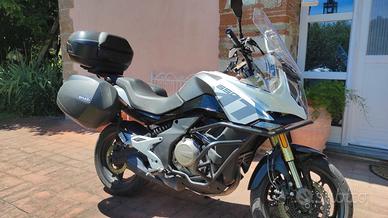 CFmoto  650MT
