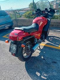 Moto kawasaki 1000gtr