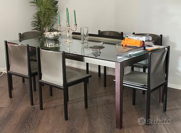 Tavolo Zanotta con sedie