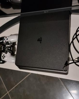 playstation 4 piu 2 controller