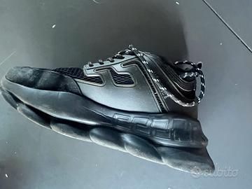 Versace chain reaction