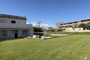 PORZIONE DI BIFAMILIARE A SELLIA MARINA