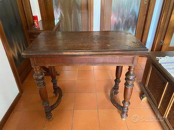Tavolo da gioco vintage – Piazza&Mann, Trieste