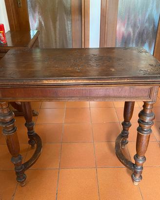 Tavolo da gioco vintage – Piazza&Mann, Trieste