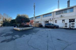 Capannone Industriale - San Giuliano Milanese