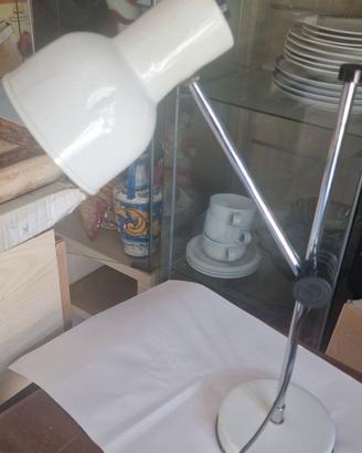 Lampada da tavolo anni '70, con braccio regolabile