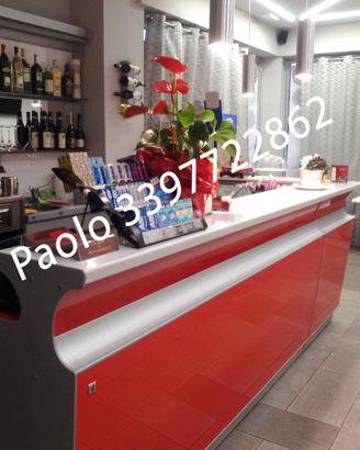 MOBILI ED ATTREZZATURA BAR