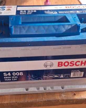 Batteria Auto Bosch S4 008 - 74Ah 680A