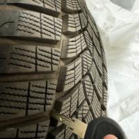 4 invernali 235/50 19” Goodyear ultragrip p+