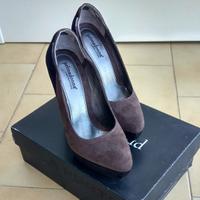 Decolletè in Camoscio nero e marrone