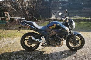 Suzuki GSR 600