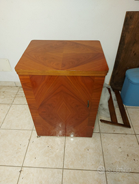 Macchina da cucire Necchi 563