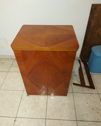 Macchina da cucire Necchi 563