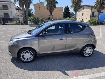 LANCIA Ypsilon 1.2 69 CV 5 porte Gold + GPL