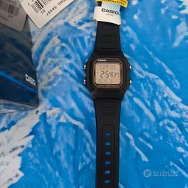 Orologio Casio digitale W-800.