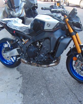 Yamaha MT-09 SP nuova cv 119 peso kg 194 euro 5 pi