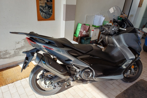 Yamaha T-Max 560 Tech Max