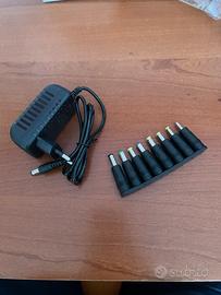 Alimentatore switching universale AC/DC con spine