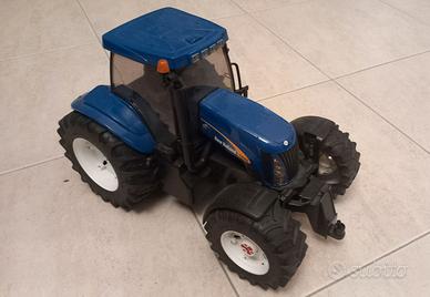 Modellino trattore New Holland (grandi dimensioni)