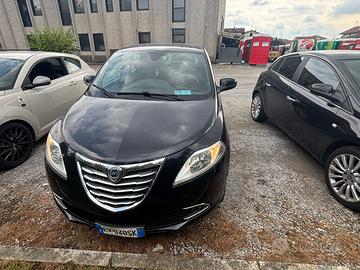 Lancia ypsilon 3ºserie benzina metano